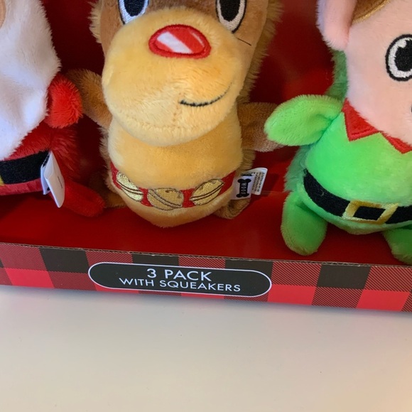 Plaid Dog Toy Set with Squeakers NIB - Picture 2 of 3
